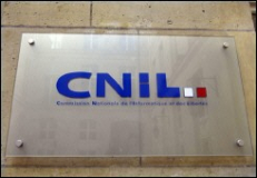 Cnil : alerte à la société des surveillance